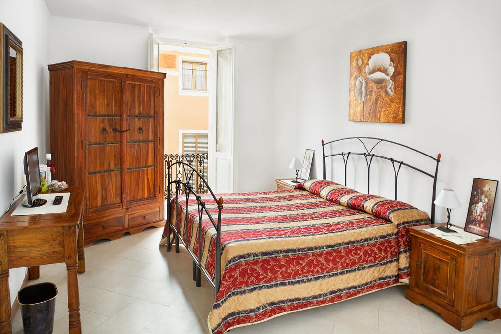 B&B Affittacamere Via Del Centro La Maddalena  Dış mekan fotoğraf